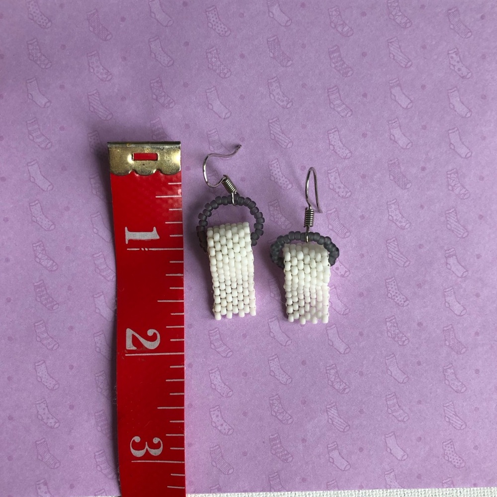 Handmade Kitsch Beaded Toilet Paper Rolls Pierced Earrings - Picture 6 of 6